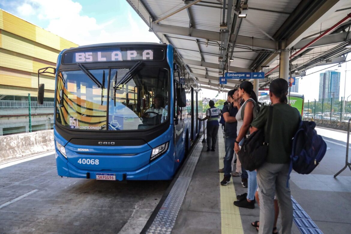 BRT terá operação especial para Palhaços do Rio Vermelho no sábado (15)