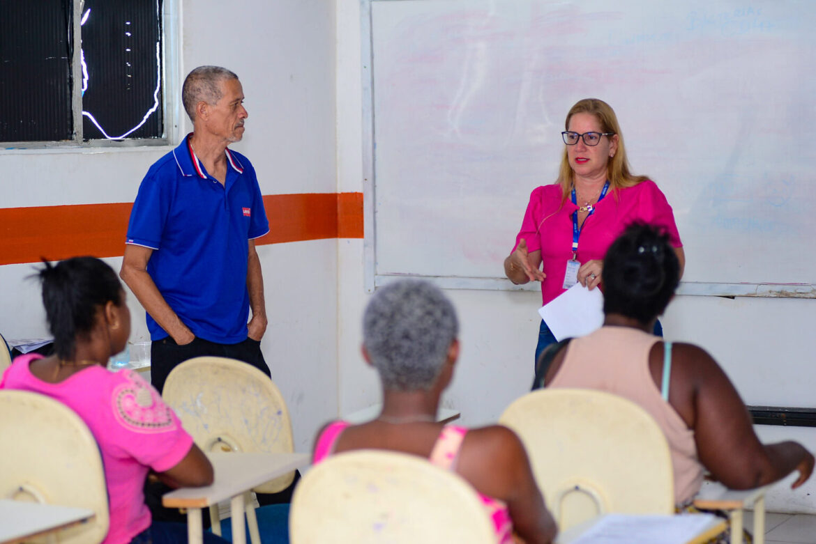 Curso em Salvador capacita mães para pequenas reformas e ter autonomia financeira