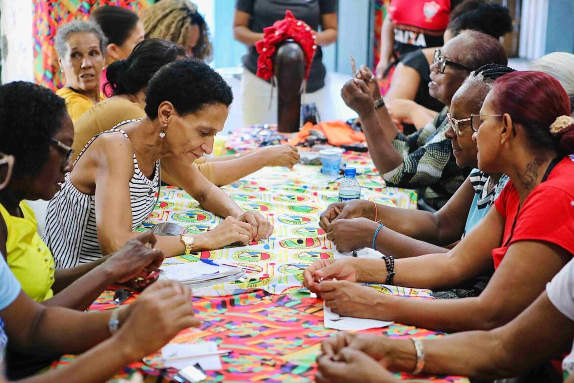 Mulheres Negras em Movimento reúne oficinas, empreendedorismo e música neste fim de semana