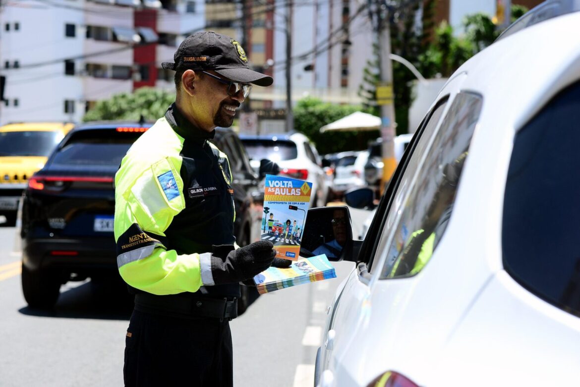 Transalvador inicia segunda etapa da campanha Volta às Aulas 2025 na segunda (14)
