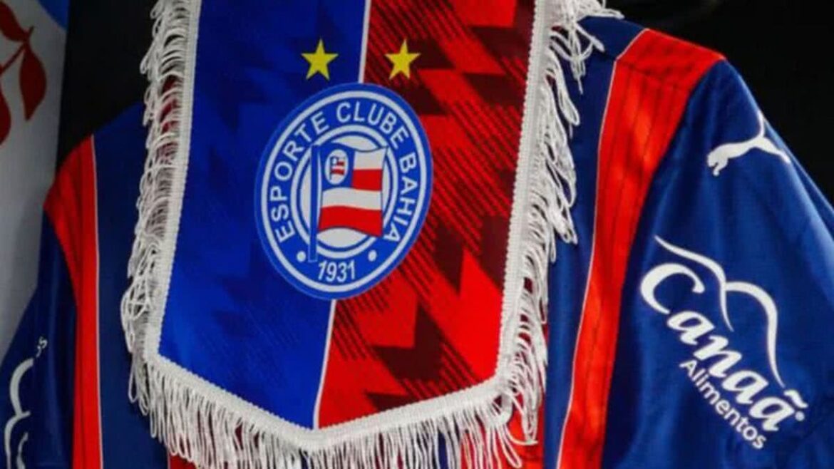 Bahia anuncia lançamento de nova camisa em campanha com novo filme do Superman