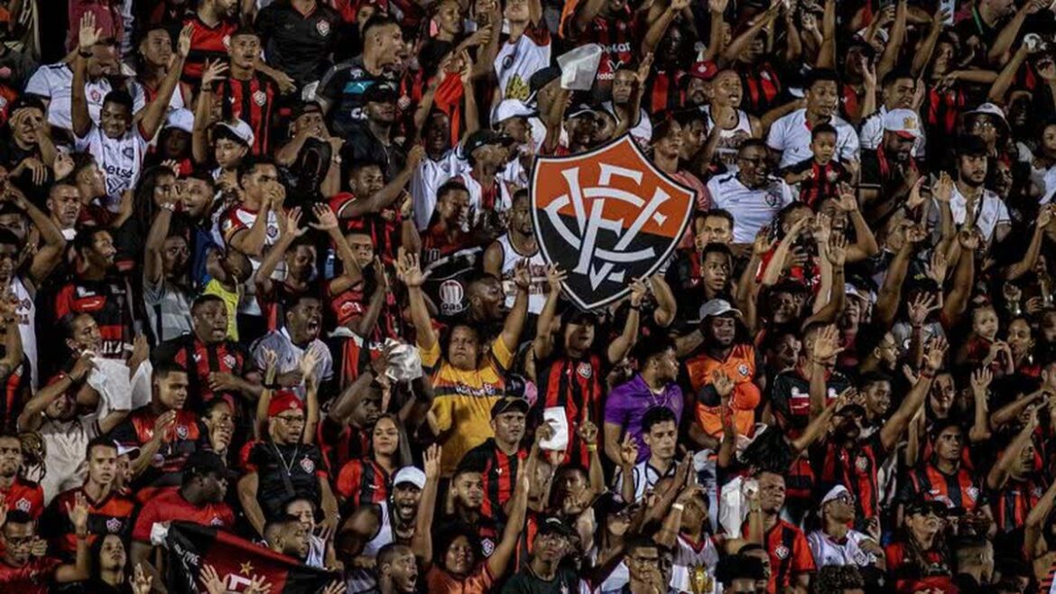 Diretor do Vitória explica queda de sócios e revela novidade para duelo contra o Palmeiras