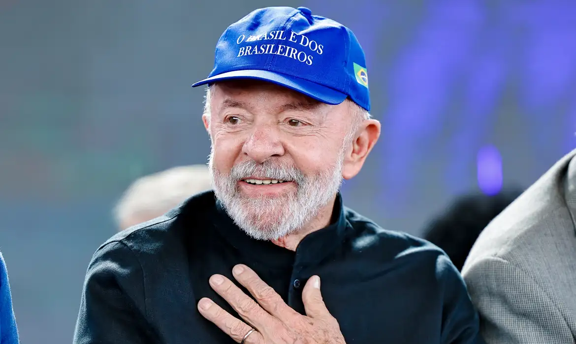 Lula critica jornada 6×1 e defende escala de trabalho “mais flexível”