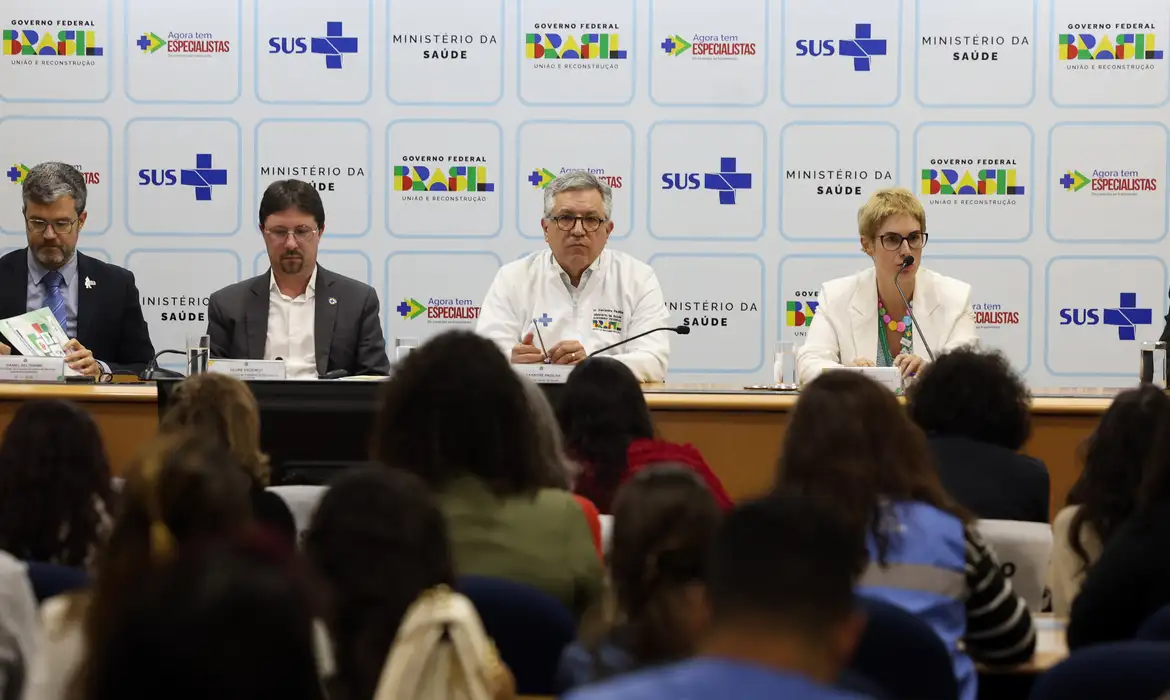 Agora Tem Especialistas lança edital nesta quinta com 1.778 vagas