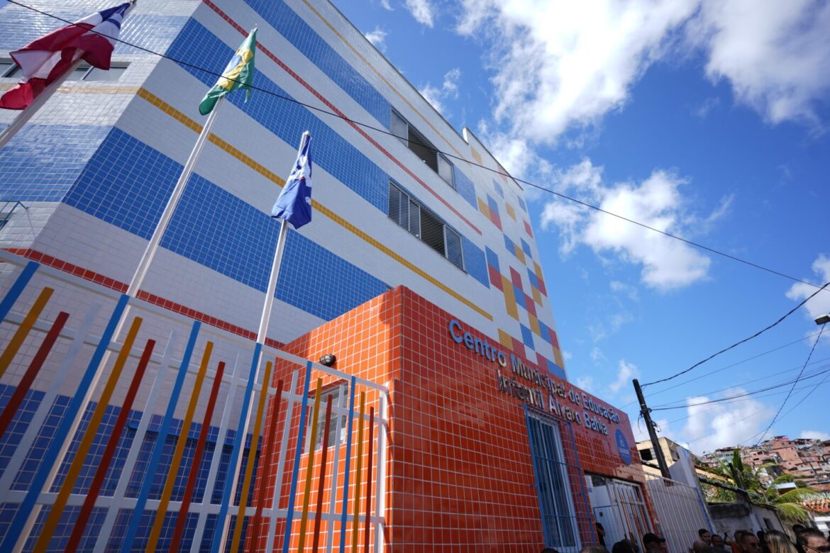 Com investimento de R$ 10 milhões, Prefeitura inaugura escola em Paripe com 300 vagas em tempo integral