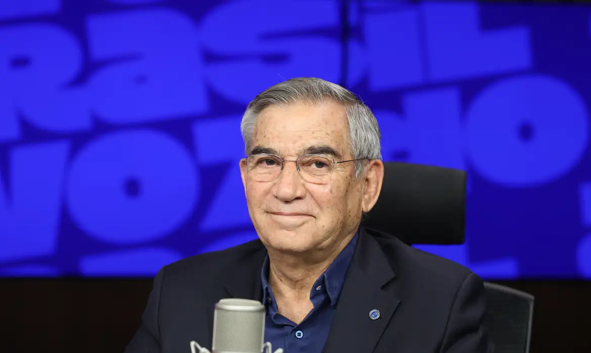 Governo trabalha para qualificar economia solidária, diz secretário