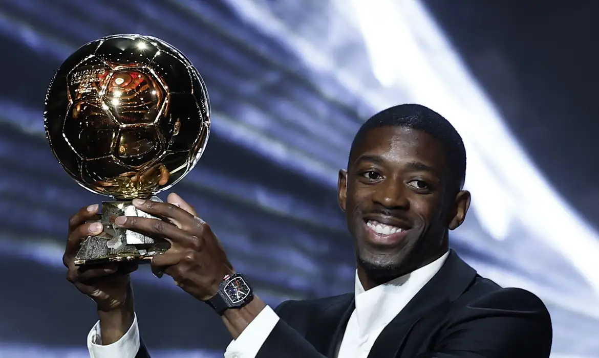 Dembélé e Bonmatí conquistam Bolas de Ouro de melhores do mundo