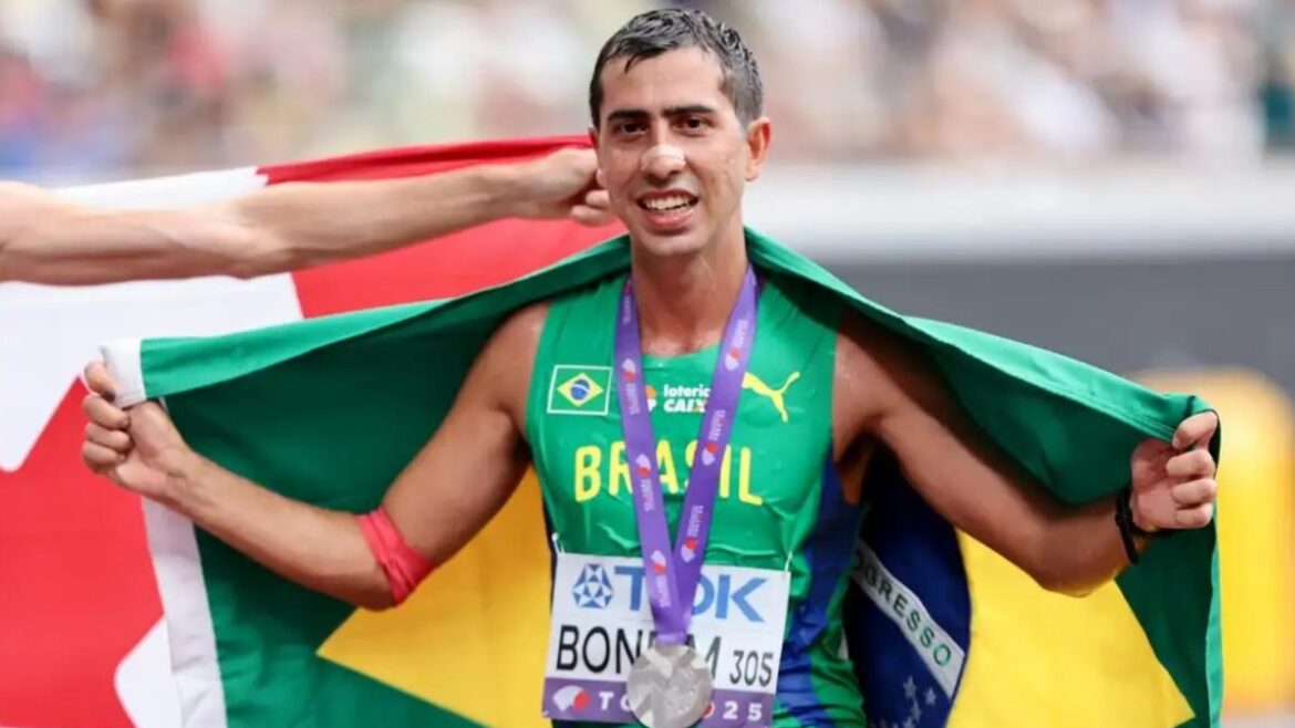 Caio Bonfim é prata na prova de 35 km do Mundial de Atletismo