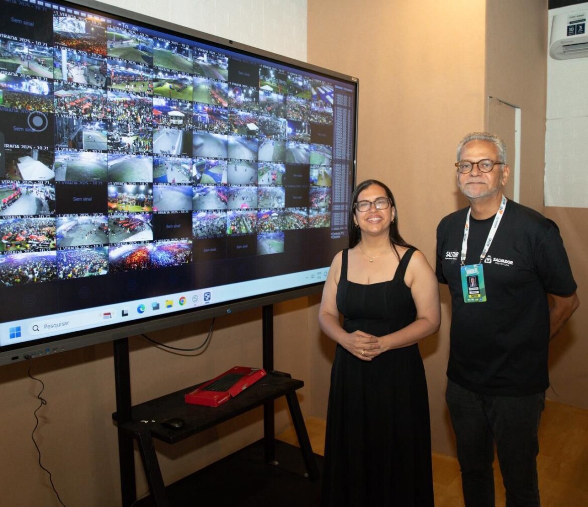 Ana Paula Matos acompanha centro de monitoramento do Virada Salvador e destaca ampliação do serviço