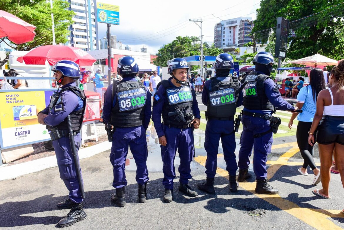 Prefeitura intensifica ações para garantir serviços à população na Festa de Iemanjá
