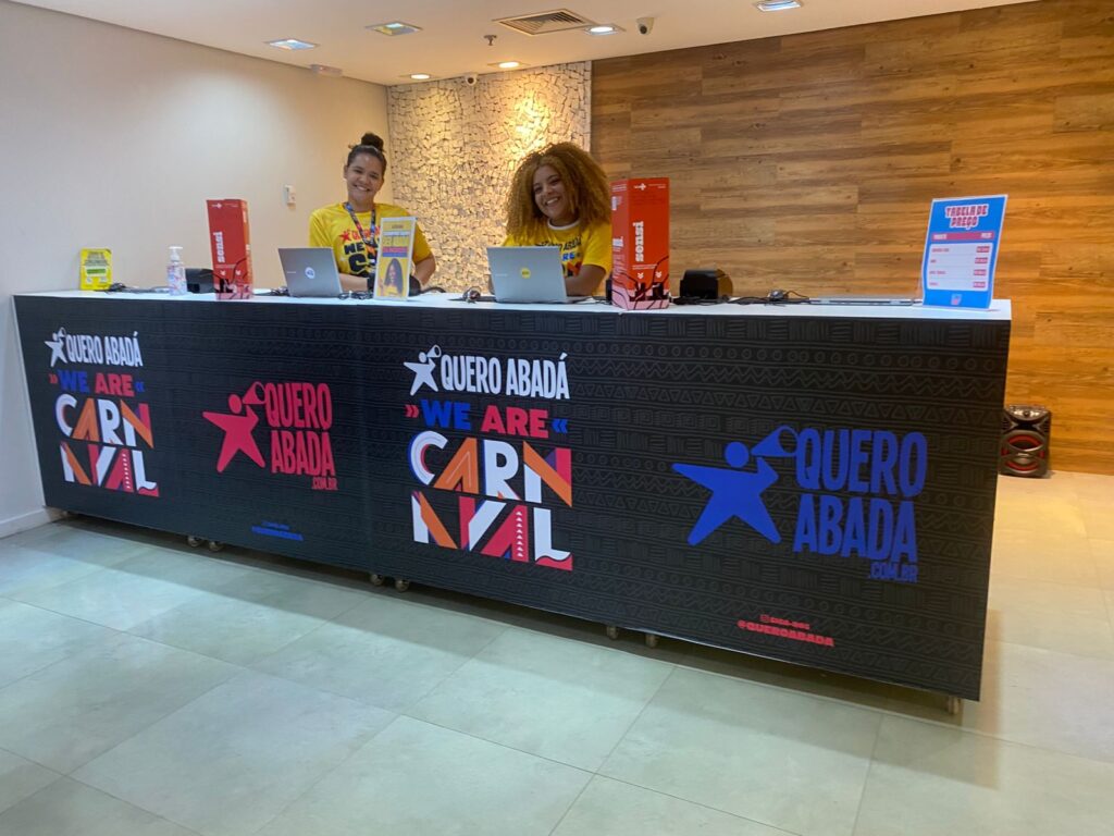 SMS amplia distribuição de preservativos em balcões de Carnaval e blocos para reforçar prevenção de ISTs