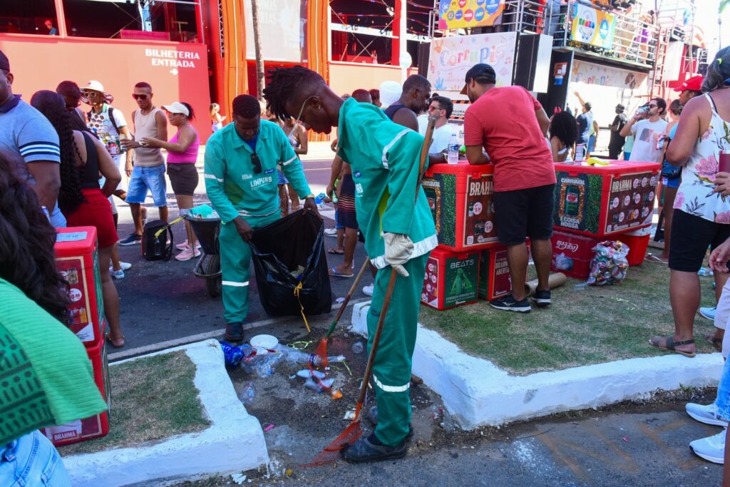 Limpurb realiza operação especial de limpeza para Melhor Segunda-Feira, Pipoco e Habeas Copos