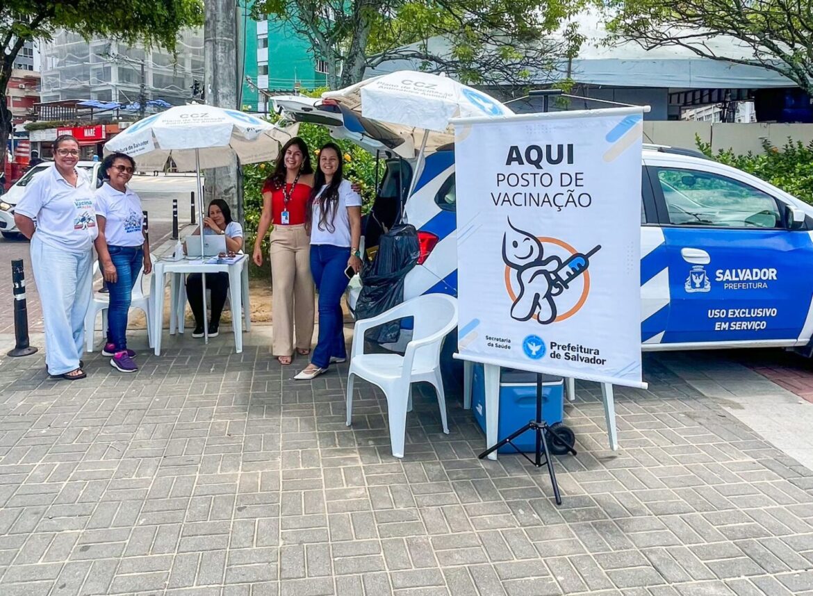 Prefeitura realiza ações itinerantes de vacinação em áreas de grande circulação antes do Carnaval